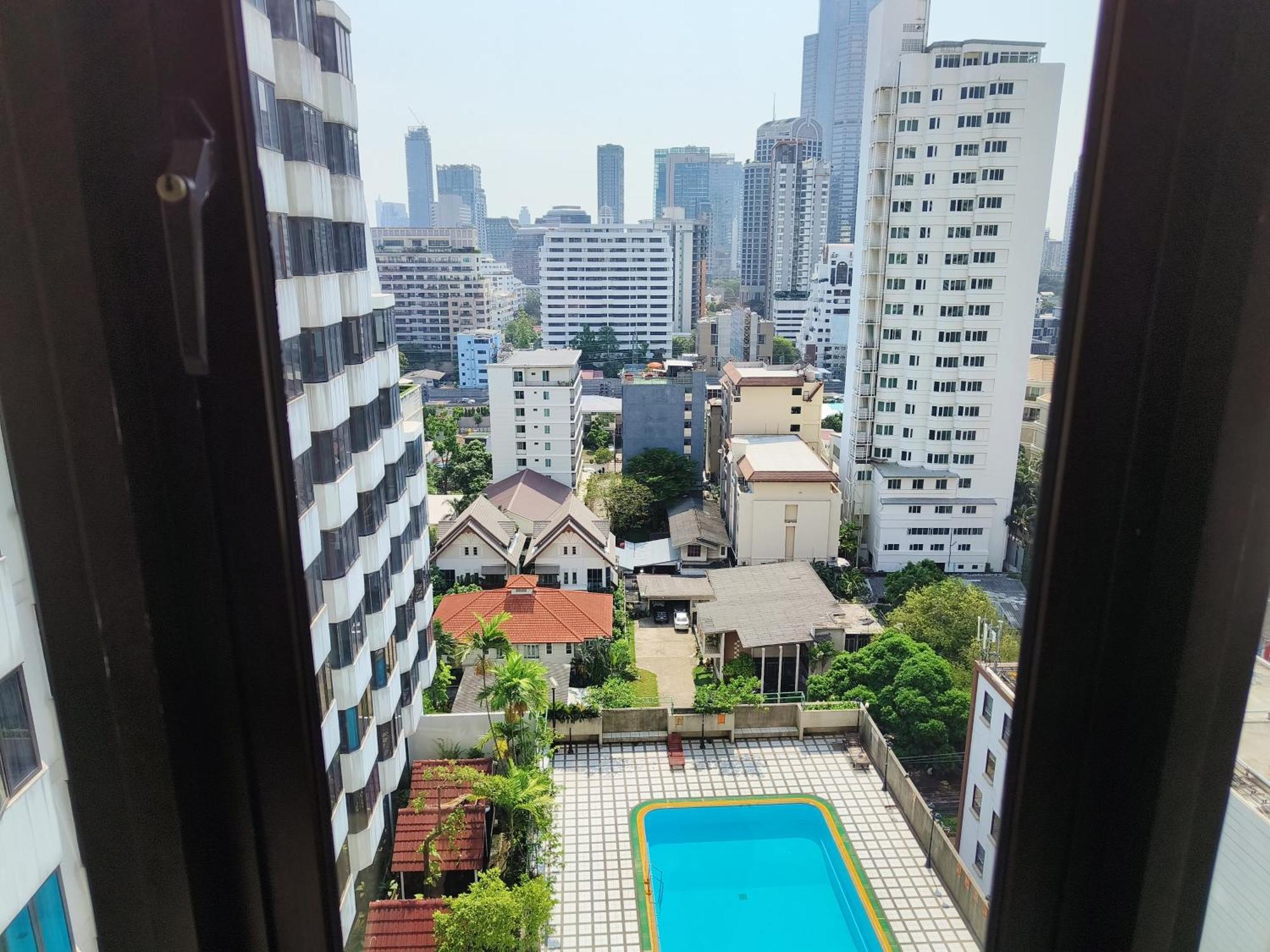 Omni Tower Sukhumvit Soi 4 Direct Leilighet Bangkok Eksteriør bilde