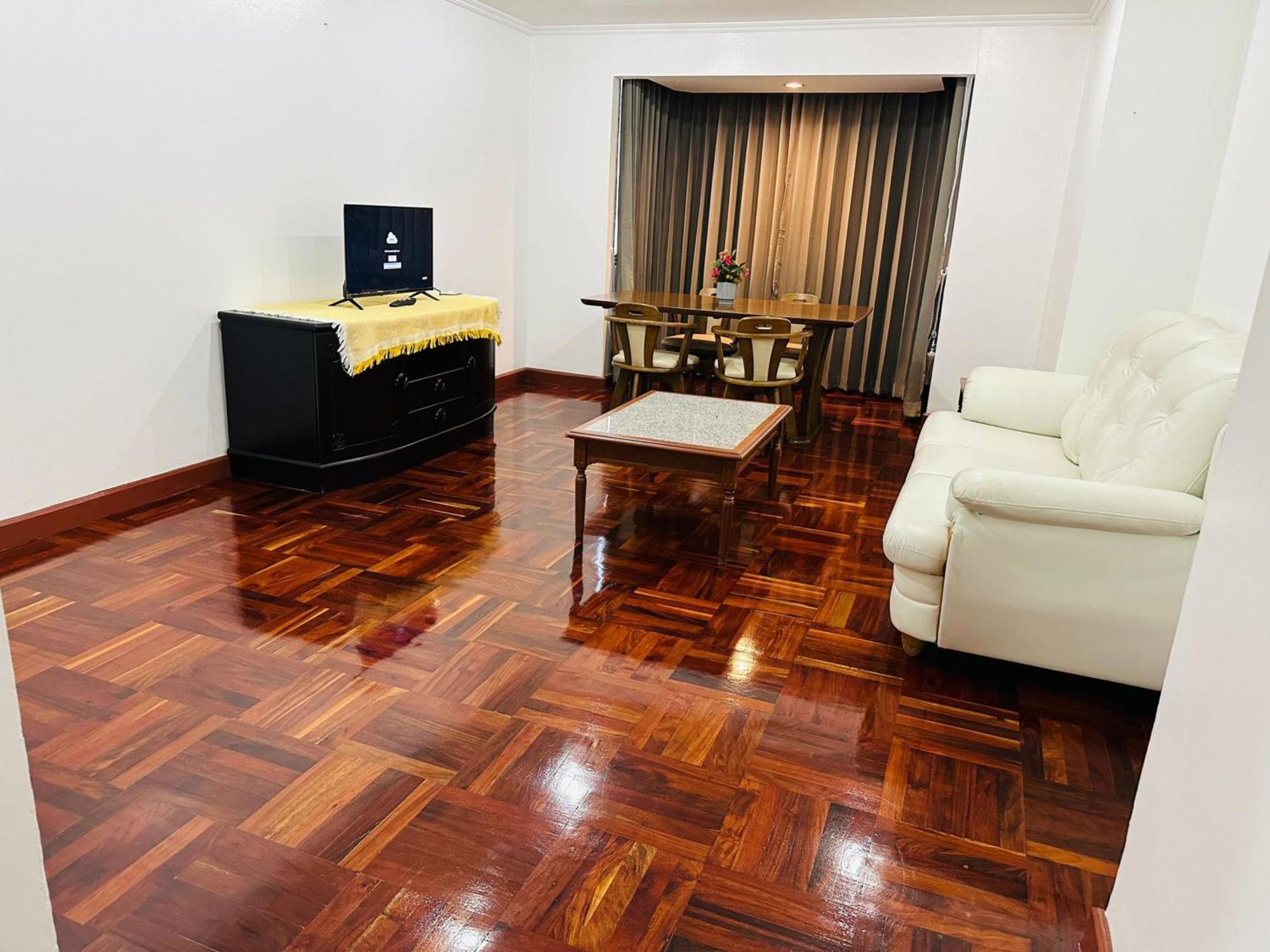 Fully Furnished Omni Tower Apartments Nana - Sukhumvit Soi 4 Bangkok Eksteriør bilde