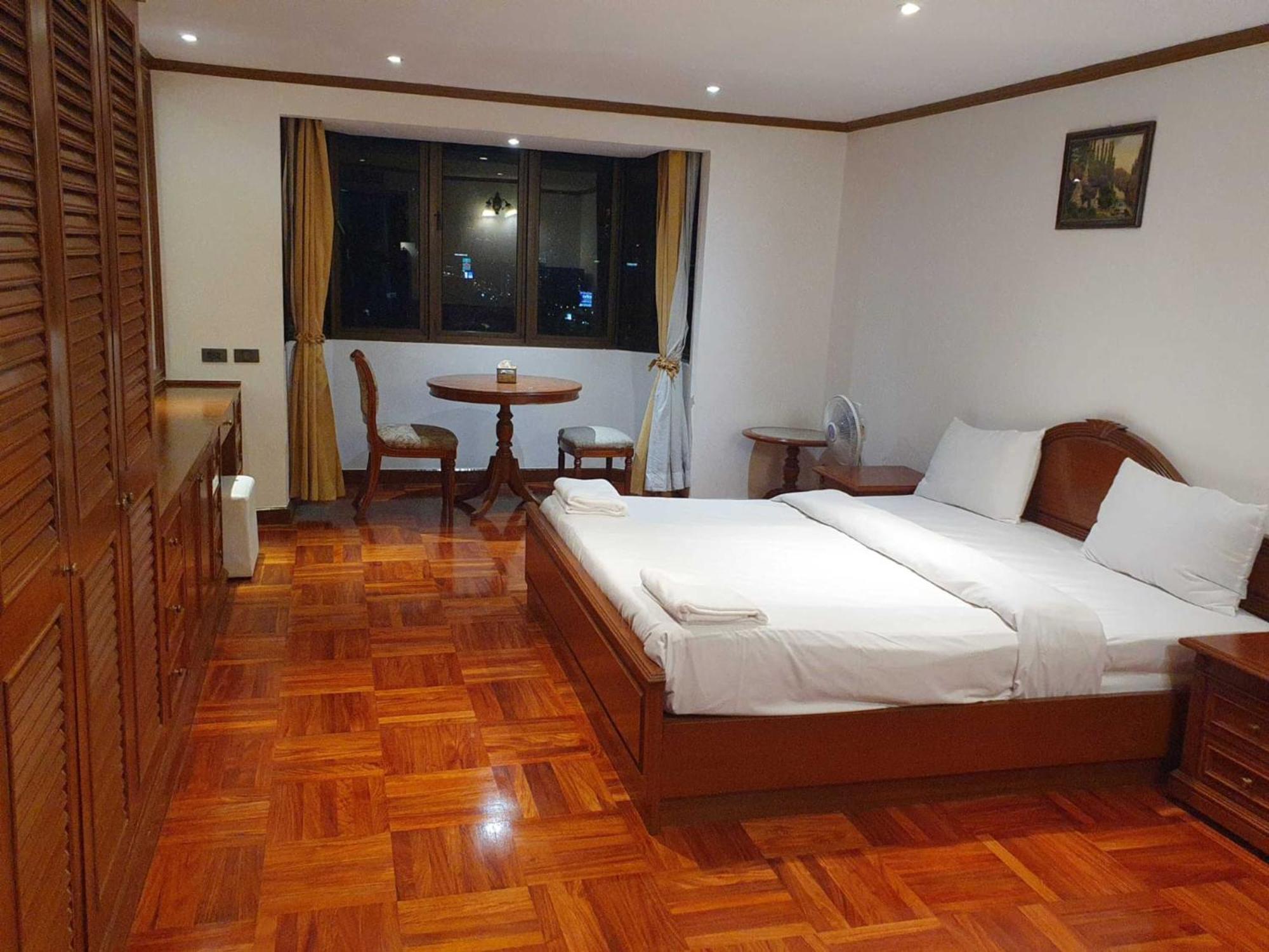 Omni Tower Sukhumvit Soi 4 Direct Leilighet Bangkok Eksteriør bilde
